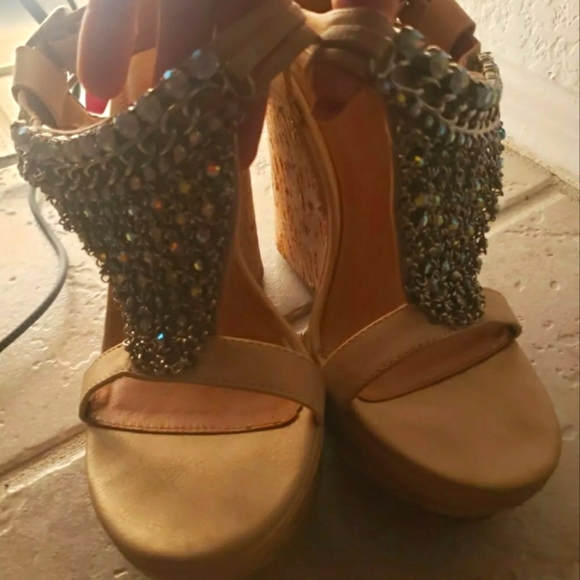 πRare Bling Wedges with Rhinestonesπ - Picture 2 of 5